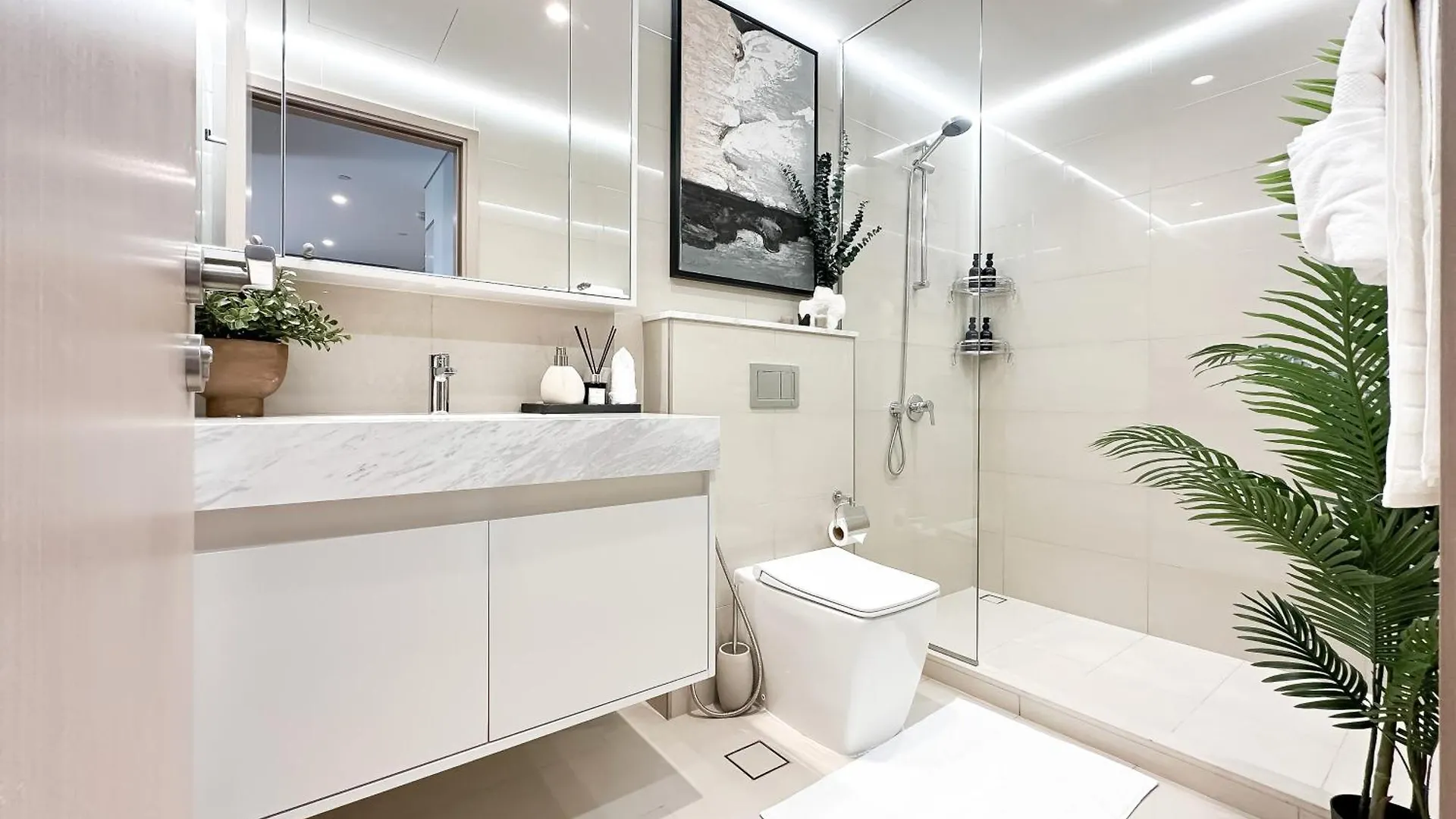Downtown Dubai Elegance - Stylish Urban Retreat Apartment United Arab Emirates