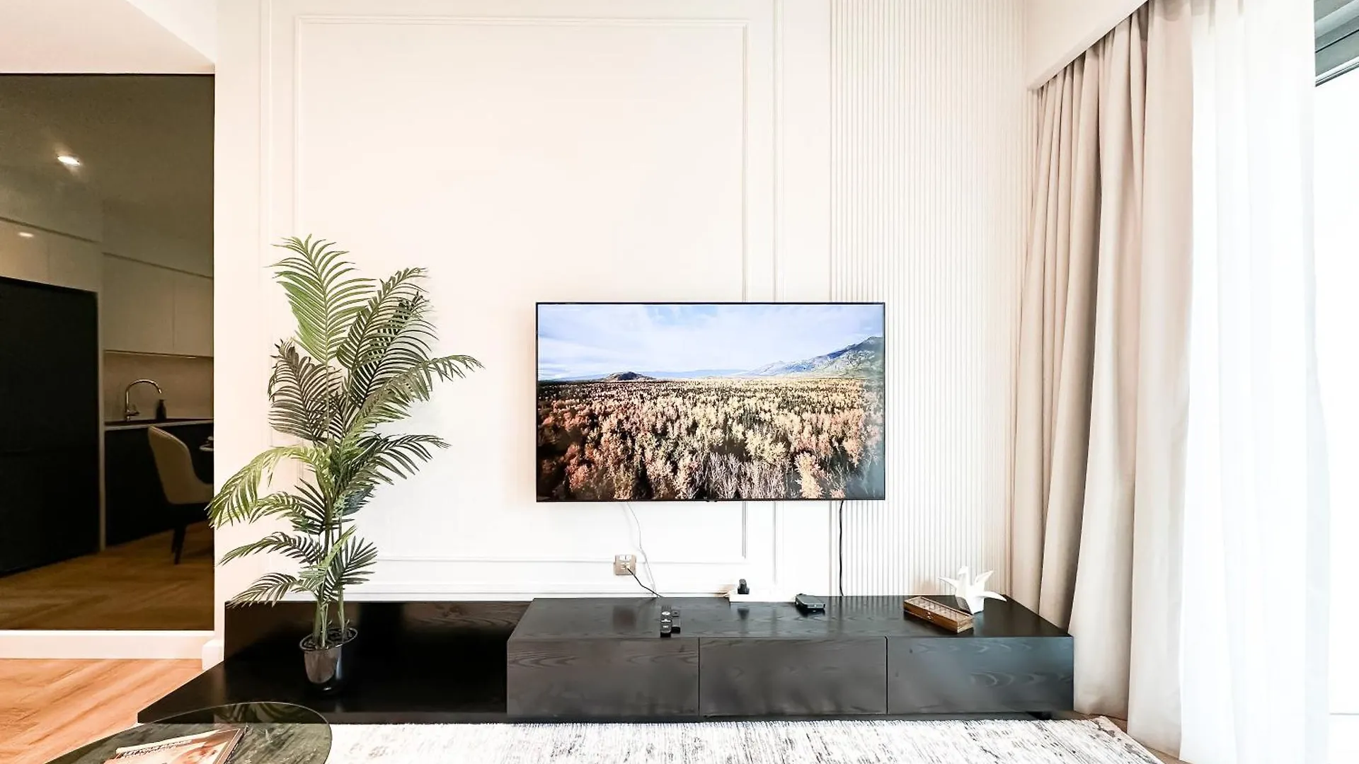 Downtown Dubai Elegance - Stylish Urban Retreat Apartment United Arab Emirates