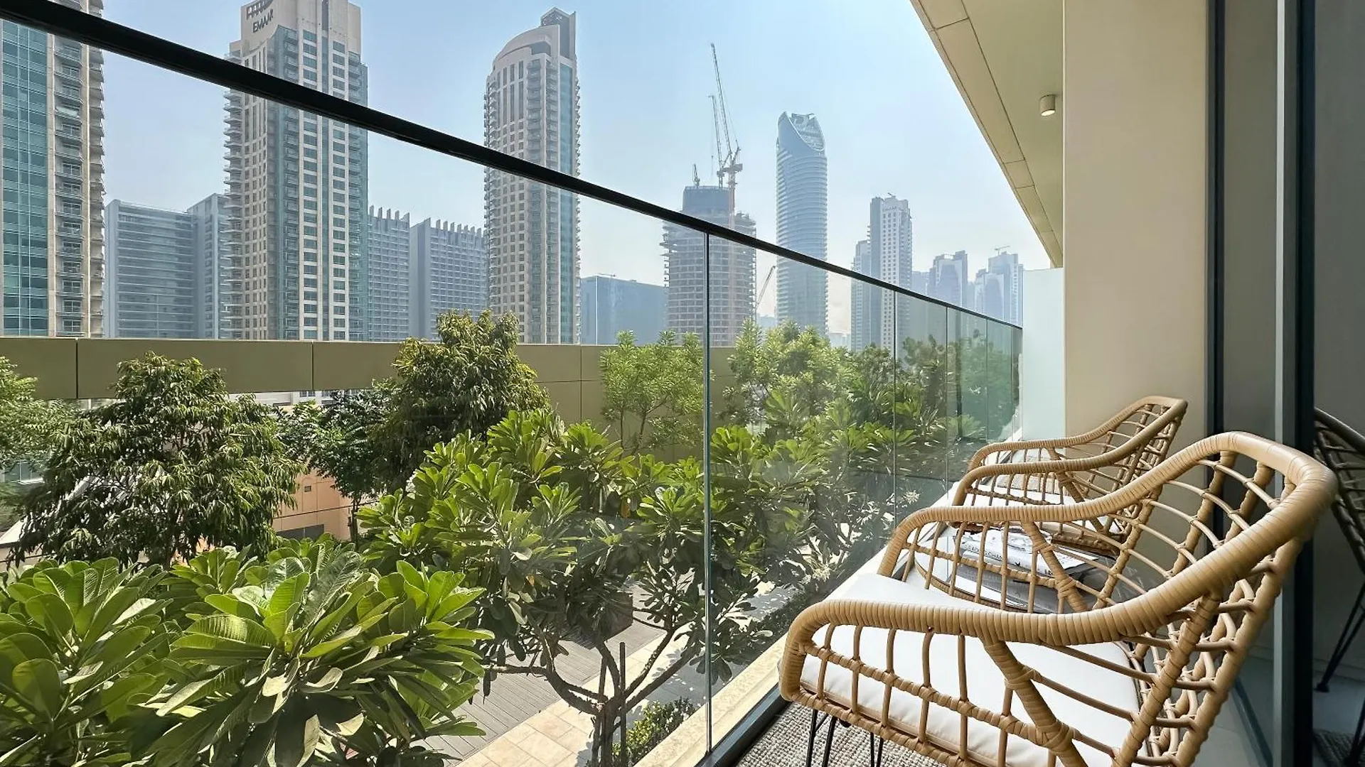 Downtown Dubai Elegance - Stylish Urban Retreat Apartment 0*,