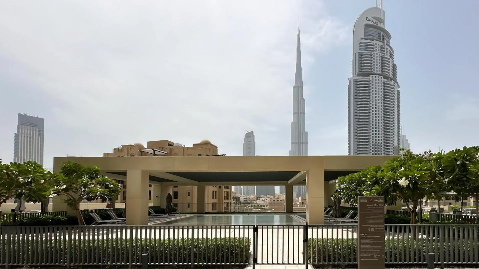 Downtown Dubai Elegance - Stylish Urban Retreat Apartment