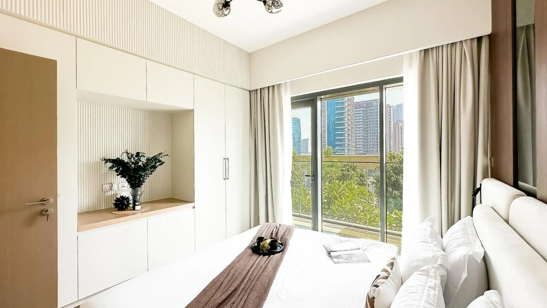 Downtown Dubai Elegance - Stylish Urban Retreat Apartment 0*,
