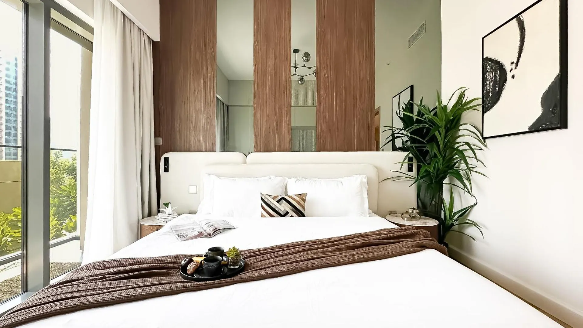 Downtown Dubai Elegance - Stylish Urban Retreat Lägenhet